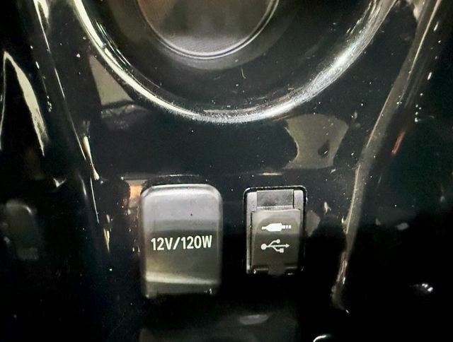 2018 Toyota Prius Three - 22932475 - 20