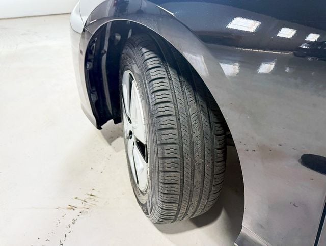 2018 Toyota Prius Three - 22932475 - 2