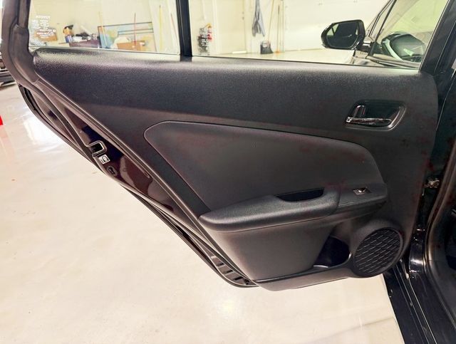 2018 Toyota Prius Three - 22932475 - 29