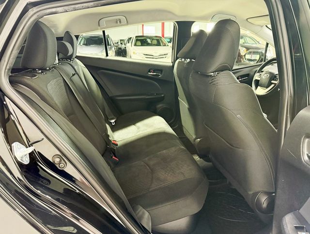 2018 Toyota Prius Three - 22932475 - 31