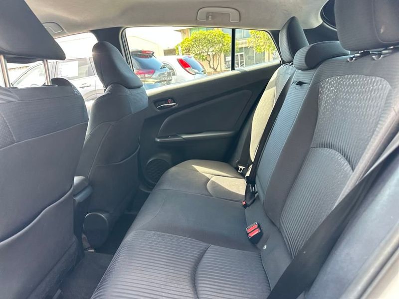 2018 Toyota Prius Two - 22932767 - 13