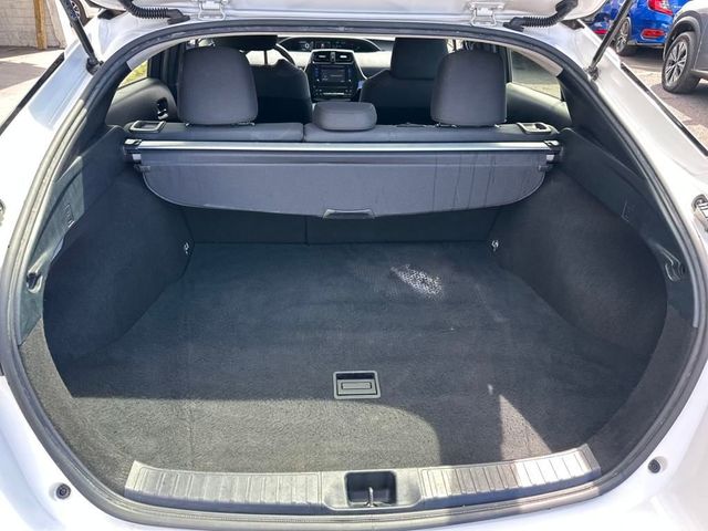 2018 Toyota Prius Two - 22932767 - 18