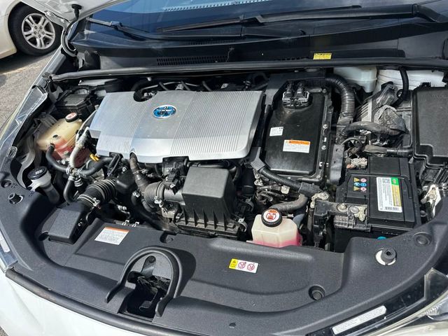 2018 Toyota Prius Two - 22932767 - 19