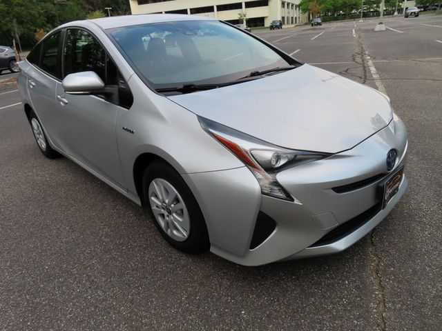 2018 Toyota Prius Two - 23053287 - 18