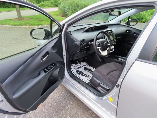 2018 Toyota Prius Two - 23053287 - 19