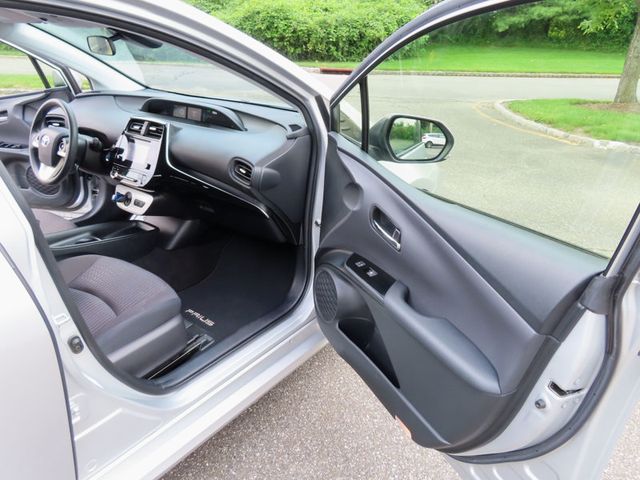2018 Toyota Prius Two - 23053287 - 22