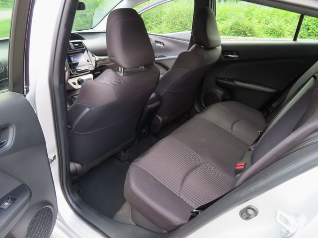 2018 Toyota Prius Two - 23053287 - 26