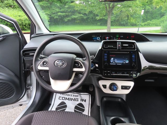 2018 Toyota Prius Two - 23053287 - 28