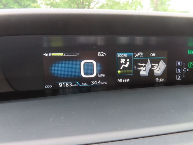 2018 Toyota Prius Two - 23053287 - 31