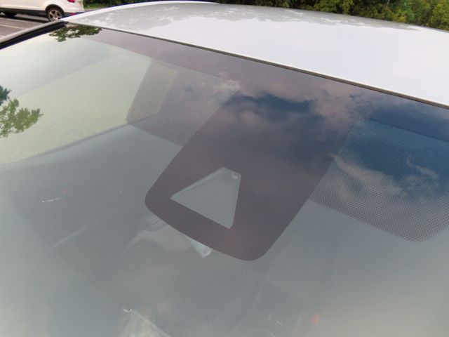 2018 Toyota Prius Two - 23053287 - 39