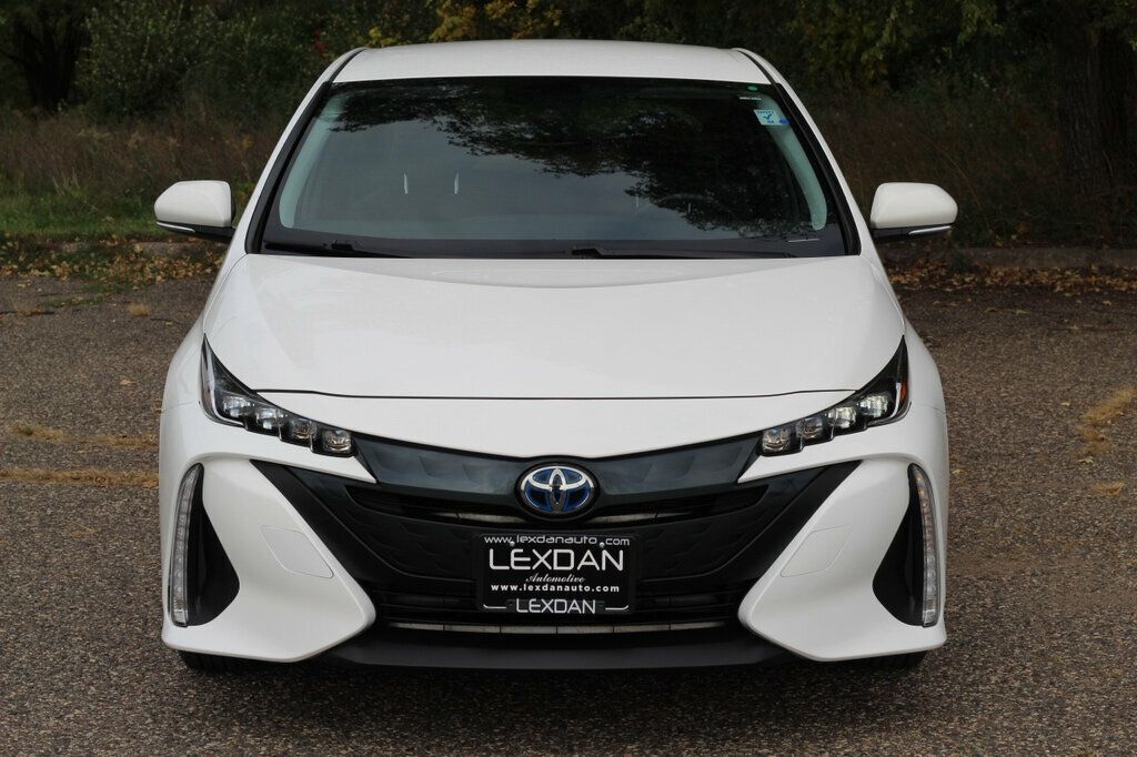 2018 Toyota Prius Prime photo 3