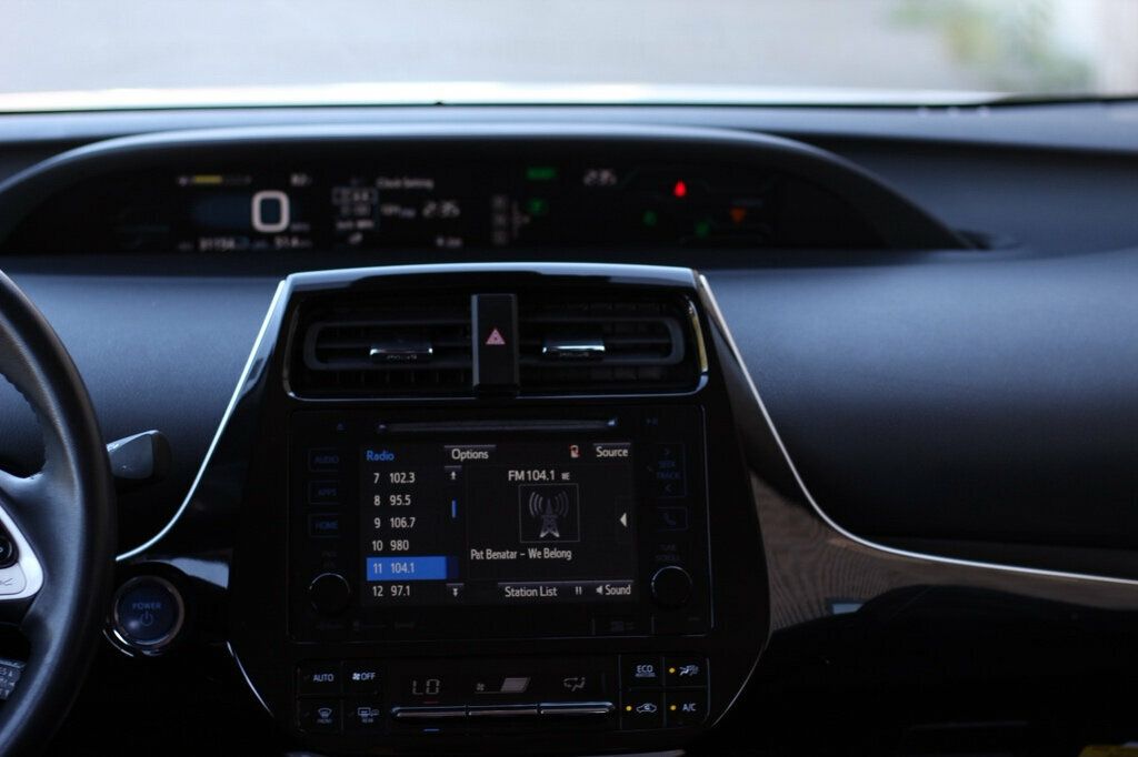 2018 Toyota Prius Prime One Plus Premium photo 12