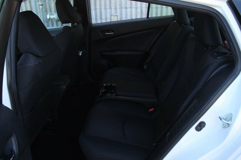 2018 Toyota Prius Prime One Plus Premium photo 25