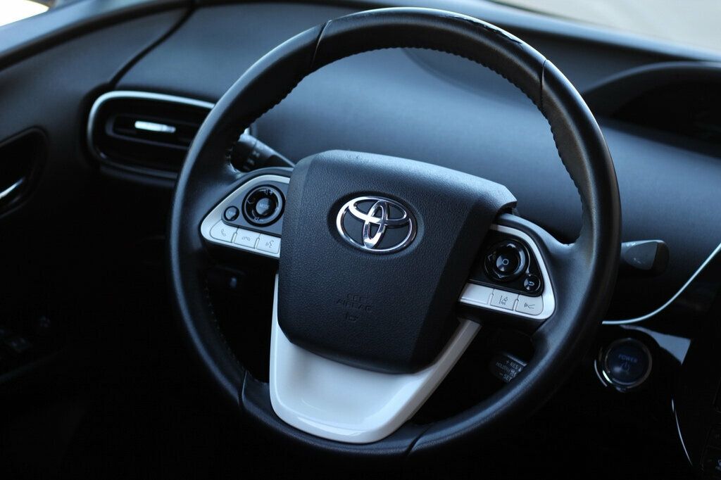 2018 Toyota Prius Prime One Plus Premium photo 27
