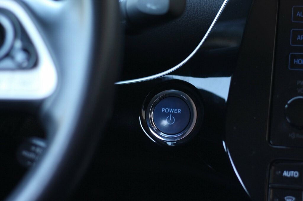 2018 Toyota Prius Prime One Plus Premium photo 28