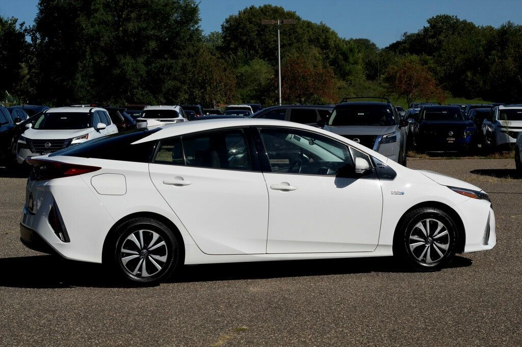 2018 Toyota Prius Prime One Plus Premium photo 3