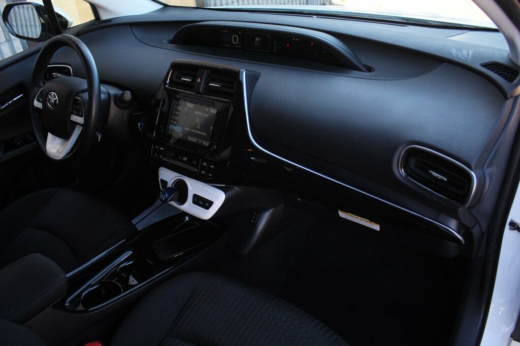 2018 Toyota Prius Prime One Plus Premium photo 8