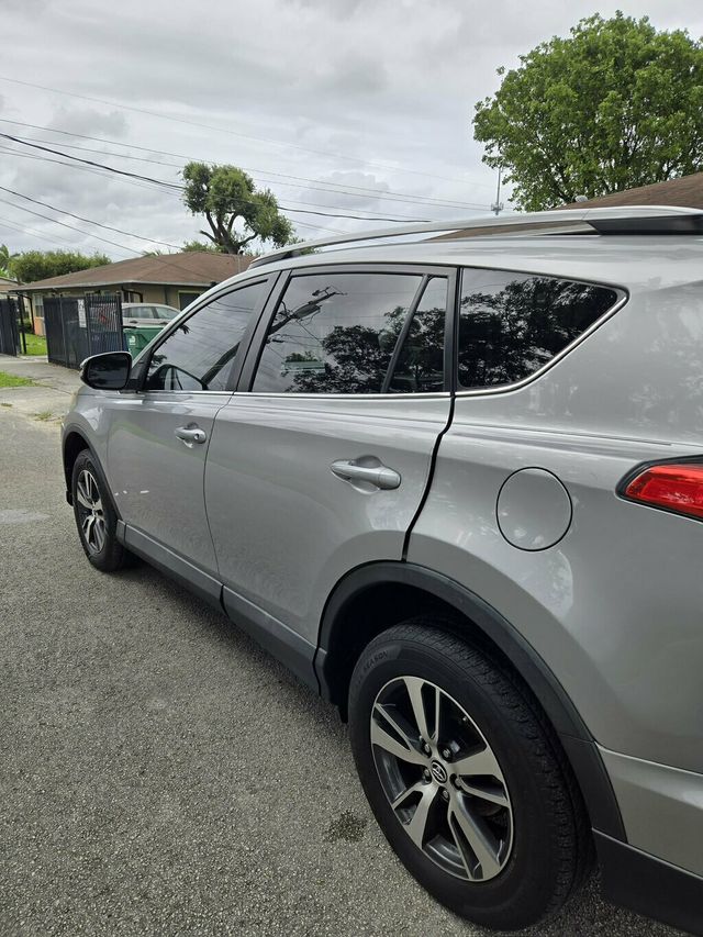 2018 Toyota RAV4  - 23036761 - 11