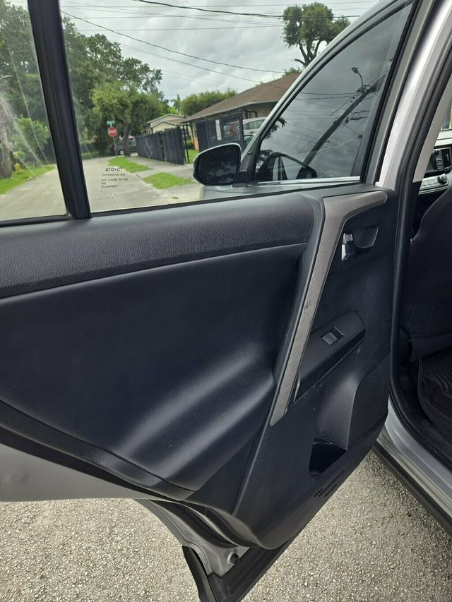 2018 Toyota RAV4  - 23036761 - 12
