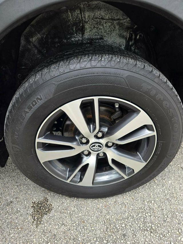2018 Toyota RAV4  - 23036761 - 2