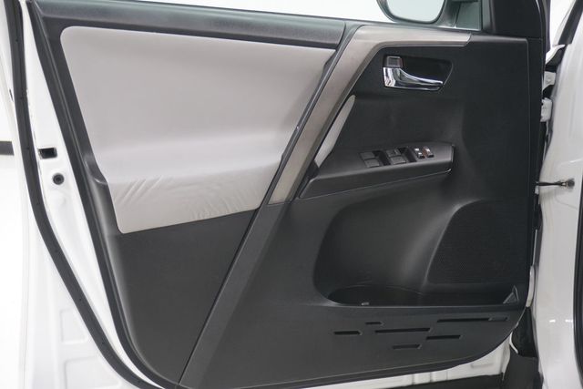 2018 Toyota RAV4  - 22921724 - 10