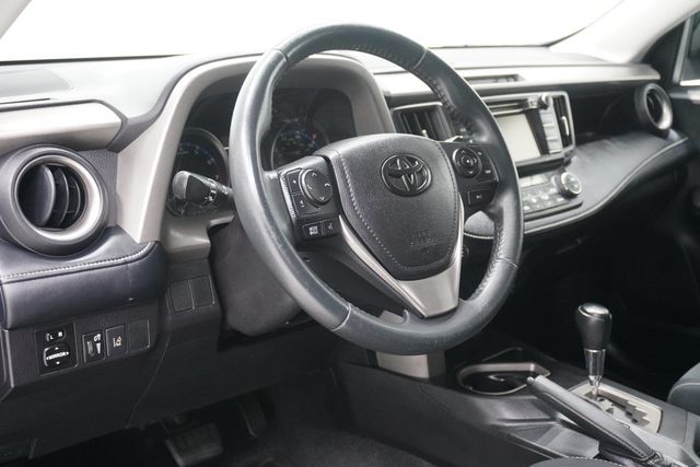 2018 Toyota RAV4  - 23034867 - 9
