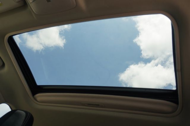 2018 Toyota RAV4  - 23034867 - 16