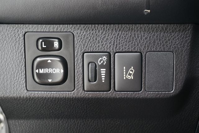 2018 Toyota RAV4  - 23034867 - 22