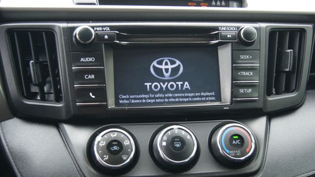 2018 Toyota RAV4 3 MONTH WARRANTY , JUST SERVICED , VERY CLEAN INSIDE AND OUT  - 22992496 - 12