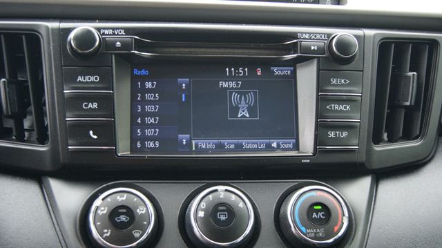 2018 Toyota RAV4 3 MONTH WARRANTY , JUST SERVICED , VERY CLEAN INSIDE AND OUT  - 22992496 - 15