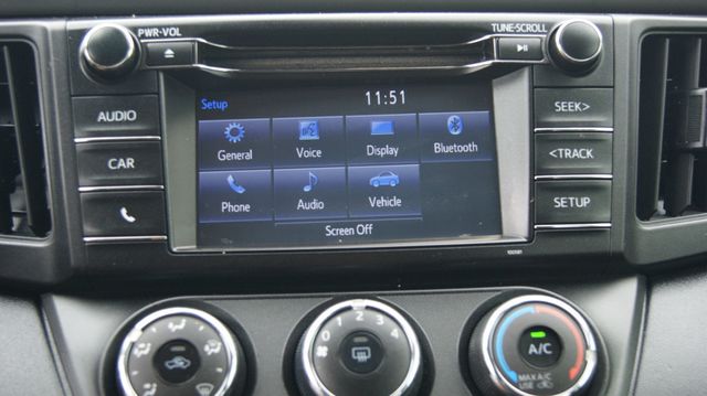 2018 Toyota RAV4 3 MONTH WARRANTY , JUST SERVICED , VERY CLEAN INSIDE AND OUT  - 22992496 - 19