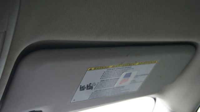 2018 Toyota RAV4 3 MONTH WARRANTY , JUST SERVICED , VERY CLEAN INSIDE AND OUT  - 22992496 - 23