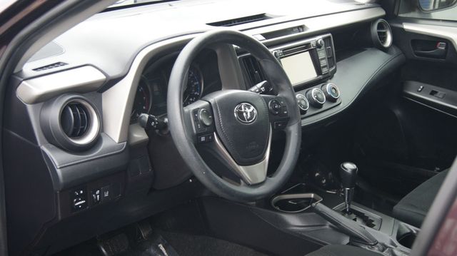 2018 Toyota RAV4 3 MONTH WARRANTY , JUST SERVICED , VERY CLEAN INSIDE AND OUT  - 22992496 - 31