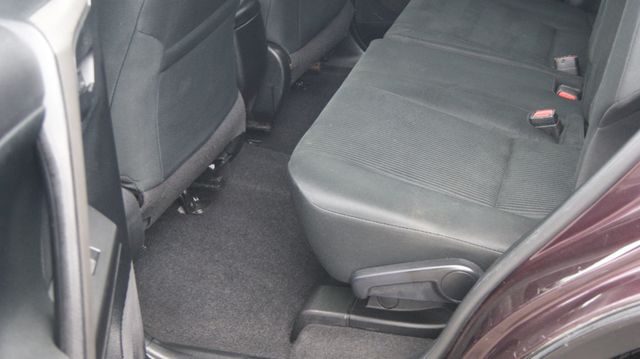 2018 Toyota RAV4 3 MONTH WARRANTY , JUST SERVICED , VERY CLEAN INSIDE AND OUT  - 22992496 - 35