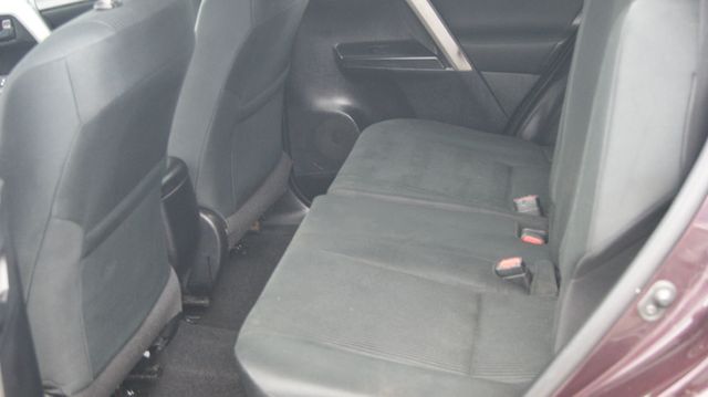 2018 Toyota RAV4 3 MONTH WARRANTY , JUST SERVICED , VERY CLEAN INSIDE AND OUT  - 22992496 - 36