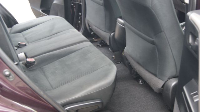 2018 Toyota RAV4 3 MONTH WARRANTY , JUST SERVICED , VERY CLEAN INSIDE AND OUT  - 22992496 - 43