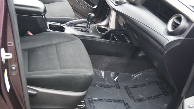 2018 Toyota RAV4 3 MONTH WARRANTY , JUST SERVICED , VERY CLEAN INSIDE AND OUT  - 22992496 - 50