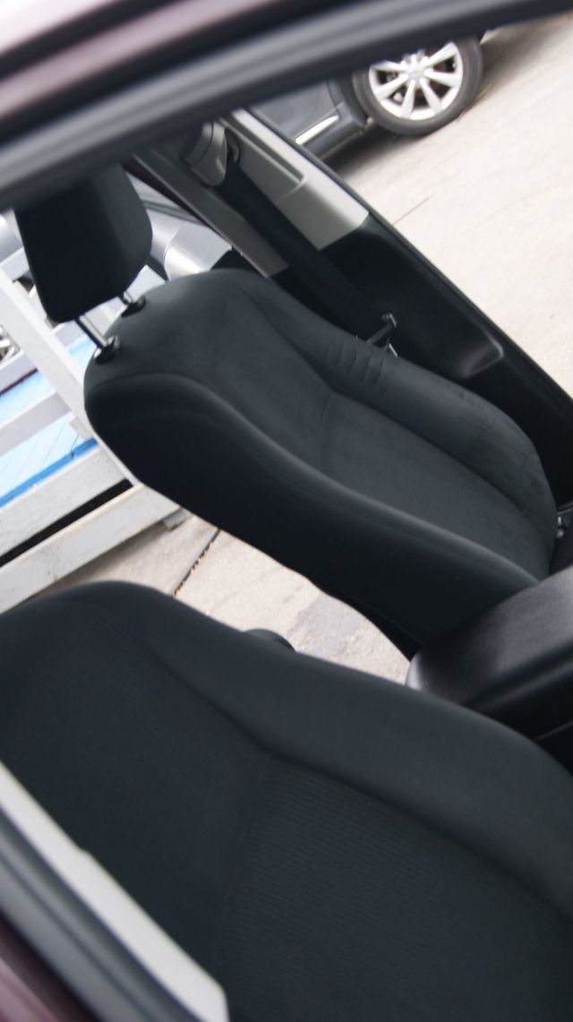 2018 Toyota RAV4 3 MONTH WARRANTY , JUST SERVICED , VERY CLEAN INSIDE AND OUT  - 22992496 - 51