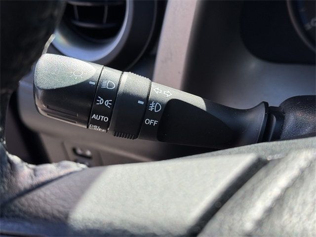 2018 Toyota RAV4 Adventure AWD - 22965691 - 29