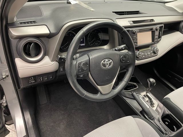 2018 Toyota RAV4 Adventure AWD - 22995949 - 10