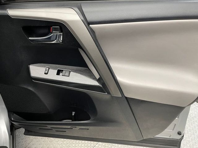 2018 Toyota RAV4 Adventure AWD - 22995949 - 14