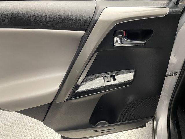 2018 Toyota RAV4 Adventure AWD - 22995949 - 29