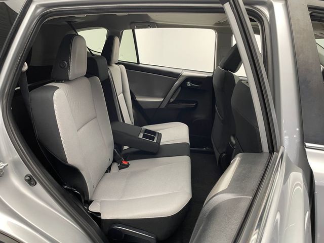 2018 Toyota RAV4 Adventure AWD - 22995949 - 34