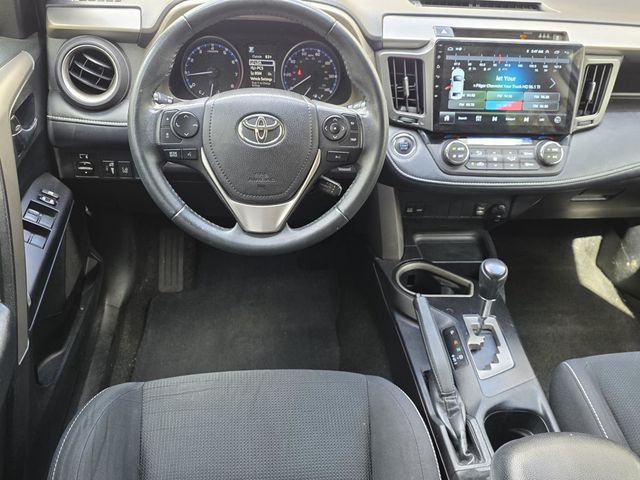 2018 Toyota RAV4 Adventure FWD - 22997362 - 10