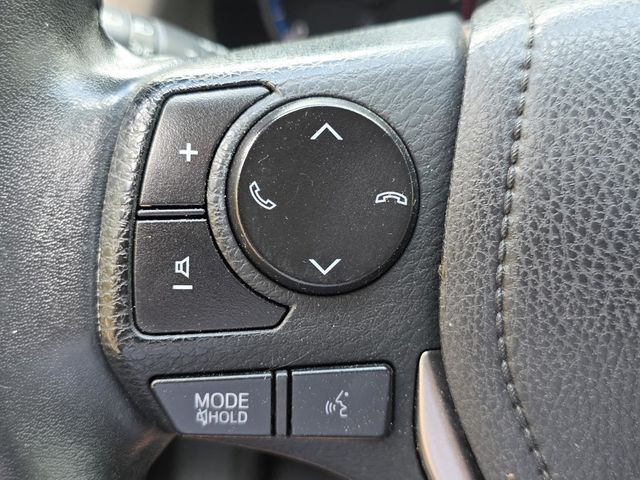 2018 Toyota RAV4 Adventure FWD - 22997362 - 20