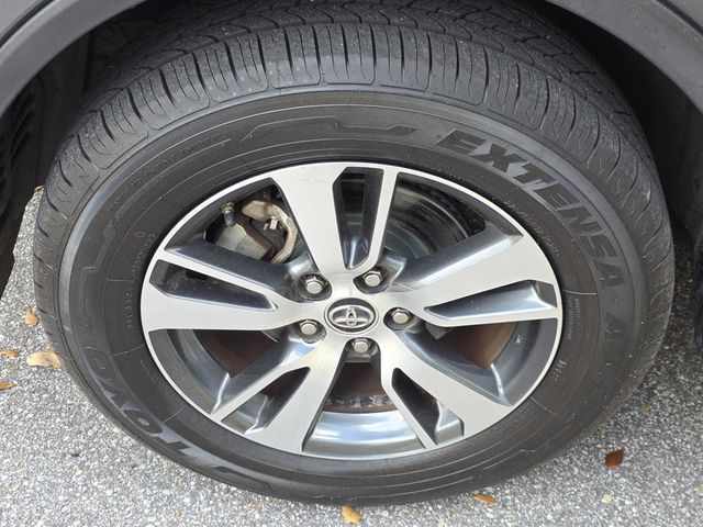 2018 Toyota RAV4 Adventure FWD - 22997362 - 29