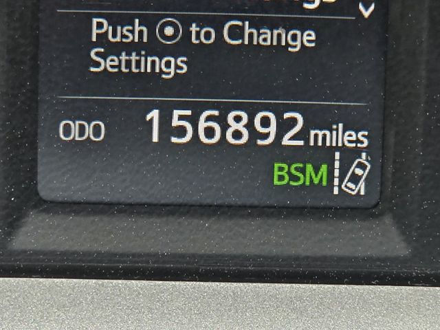 2018 Toyota RAV4 Adventure FWD - 22997362 - 32