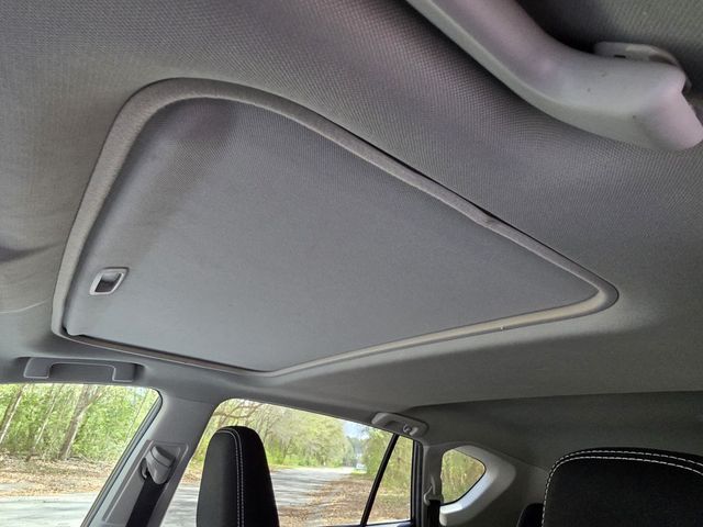 2018 Toyota RAV4 Adventure FWD - 22997362 - 6