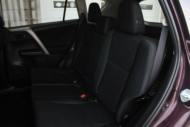 2018 Toyota RAV4 AWD LE  - 23000705 - 25