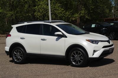 2018 Toyota RAV4 - JTMDFREV0JJ717504